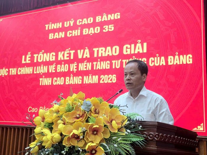 Trưởng Ban Tuyên giáo Tỉnh ủy, Trưởng Ban Tổ chức cuộc thi Nông Thanh Tùng phát biểu tại Lễ trao giải.