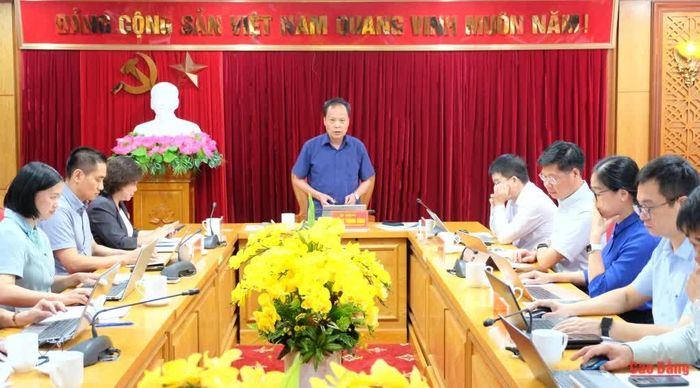 Trưởng Ban Tuyên giáo Tỉnh ủy Nông Thanh Tùng kết luận cuộc họp.