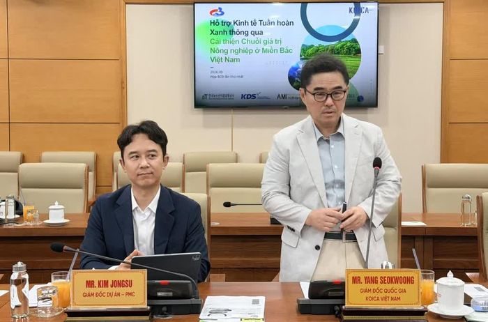 Ông Yang Seokwoong, Giám đốc Văn phòng KOICA Việt Nam phát biểu tại cuộc họp.