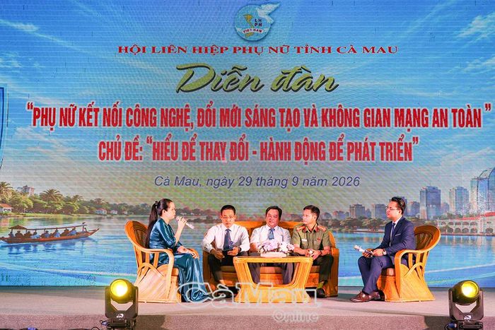 Toạ đàm “Phụ nữ kết nối công nghệ, đổi mới sáng tạo và không gian mạng an toàn” cung cấp nhiều thông tin, kỹ năng thiết thực cho cán bộ, hội viên phụ nữ.