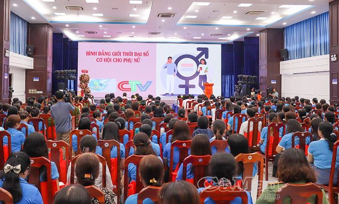 Dịp này, Hội LHPN tỉnh phối hợp với Báo và phát thanh, truyền hình Cà Mau ra mắt chuyên mục “Bình đẳng giới thời đại số - Cơ hội cho phụ nữ”, chính thức phát sóng từ ngày 30/9/2026.