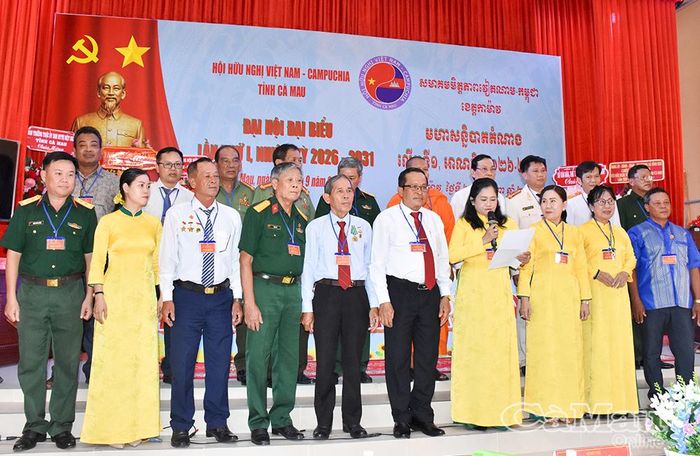 Ban Chấp hành Hội Hữu nghị Việt Nam - Campuchia tỉnh Cà Mau nhiệm kỳ 2026-2031 ra mắt đại hội.