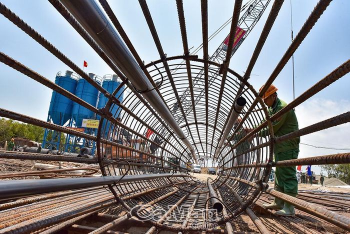 Chủ tịch UBND tỉnh chỉ đạo đẩy nhanh tiến độ giải ngân vốn đầu tư công, tạo động lực cho tăng trưởng.