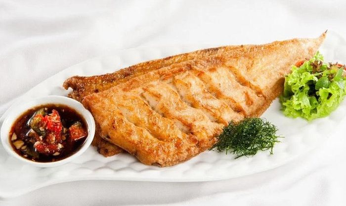Cá bơn được chế biến thành nhiều món ăn hấp dẫn - Ảnh minh hoạ