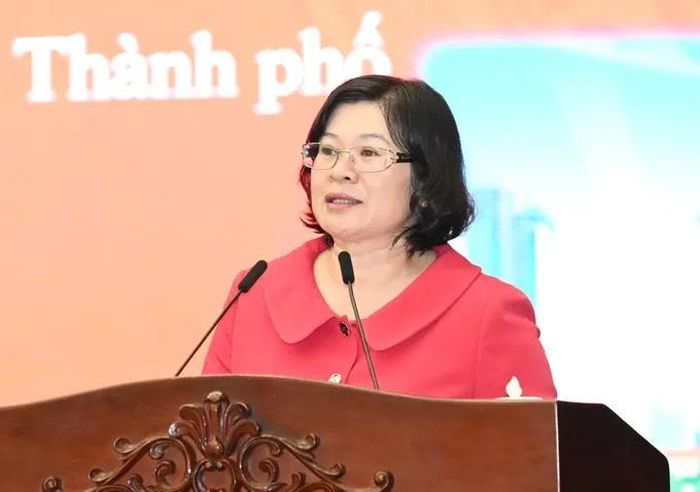Phó Bí thư Thành ủy TPHCM Văn Thị Bạch Tuyết phát biểu