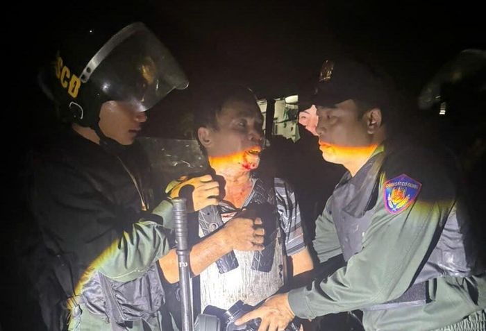 Lực lượng Cảnh sát cơ động khống chế Hoàng Hữu Lai.