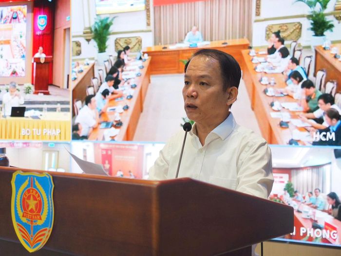 Bộ trưởng Bộ Tư pháp Hoàng Thanh Tùng phát biểu khai mạc hội nghị. Ảnh: PV