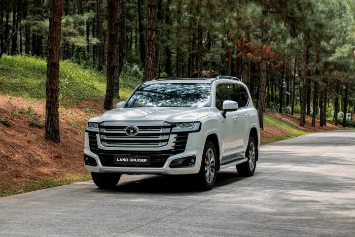 Land Cruiser 300 HEV chính thức phân phối tại thị trường Việt Nam từ ngày 9-9.