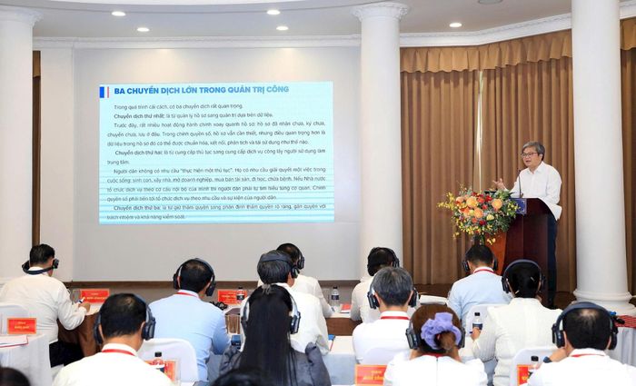 Quang cảnh lớp đào tạo, bồi dưỡng cán bộ của Thủ đô Viêng Chăn (Lào) năm 2026 sáng 29-9. Ảnh: Hồng Thái