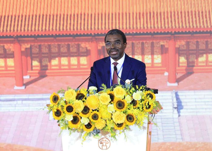 Ngài Lazare Eloundou Assomo, Giám đốc Trung tâm Di sản Thế giới phát biểu. Ảnh: Quang Thái