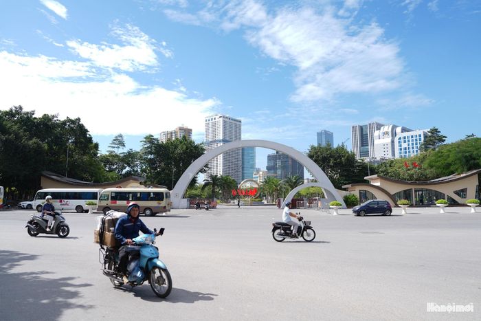 Tại đây, người dân và du khách có thể tham gia các hoạt động vui chơi, thưởng thức nghệ thuật, trải nghiệm ẩm thực, mua sắm và tiếp cận những tiện ích, ứng dụng công nghệ trong một không gian mở, hiện đại.