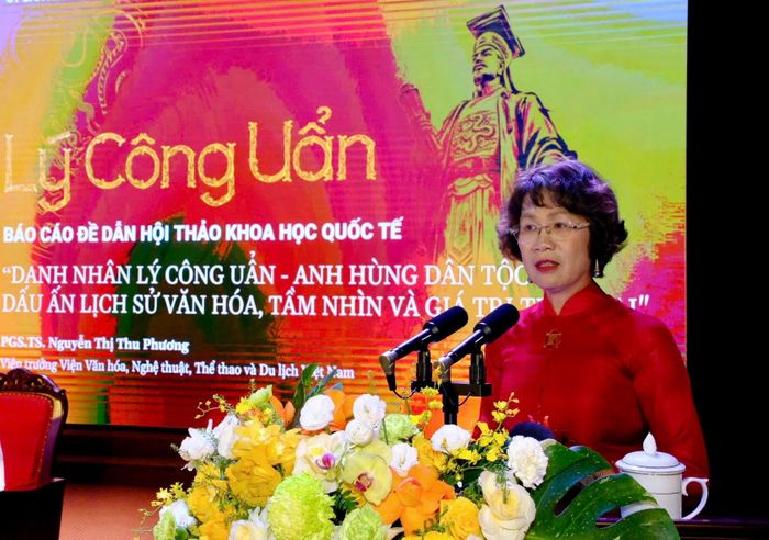 PGS.TS Nguyễn Thị Thu Phương, Viện trưởng Viện Văn hóa, Nghệ thuật, Thể thao và Du lịch Việt Nam phát biểu đề dẫn. Ảnh: Ban tổ chức