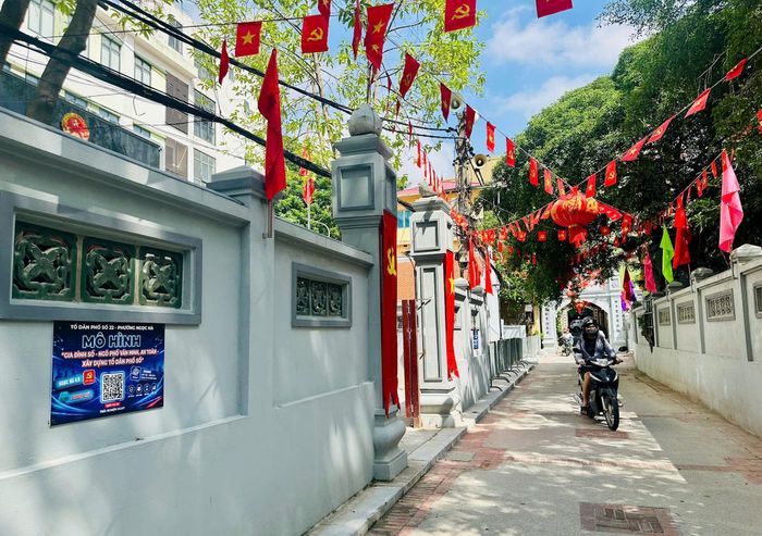 Ngõ 518 Đội Cấn khoác lên mình diện mạo mới sáng, xanh, sạch, đẹp sau khi được nâng cấp, chỉnh trang đồng bộ. Ảnh: Bảo Lâm