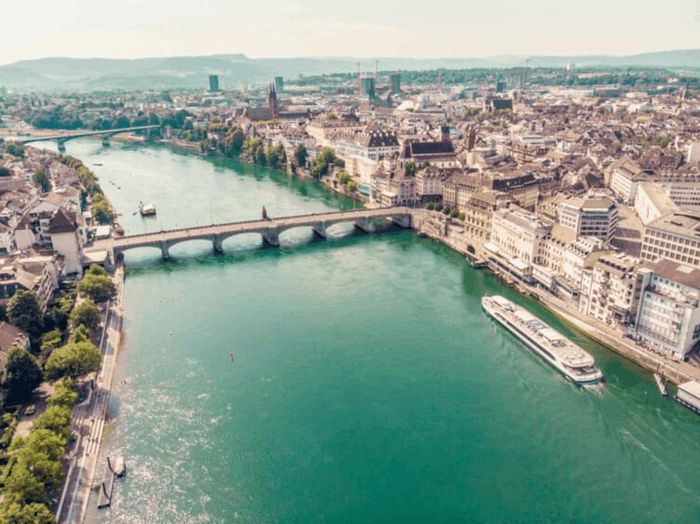 Sông Rhine nhìn từ trên cao. Ảnh: basel.com