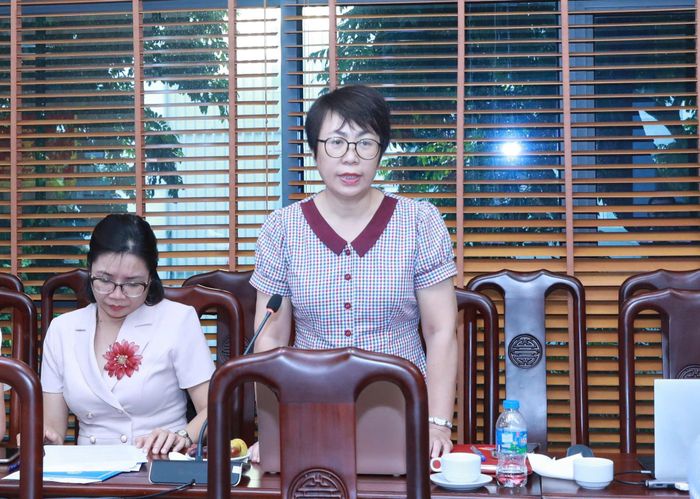 Đại diện một số phòng, đơn vị thuộc Sở Nội vụ chia sẻ ý kiến. Ảnh: PV