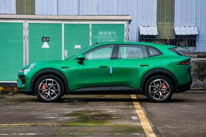 Changan Qiyuan Q06 sở hữu thiết kế khá khí động học với cửa không khung