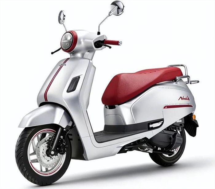 Honda NS125LA là một trong những mẫu xe tay ga cổ điển 125 cc được phái nữ ưa chuộng.