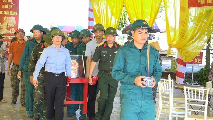 Sau khi hoàn thành toàn bộ chiến dịch quy tập, địa phương sẽ tổ chức lễ cầu siêu, truy điệu và an táng trang trọng cho những phần mộ tìm thấy tại mộ chôn tập thể gò Mả Chìa. Ảnh: Phạm Dũng