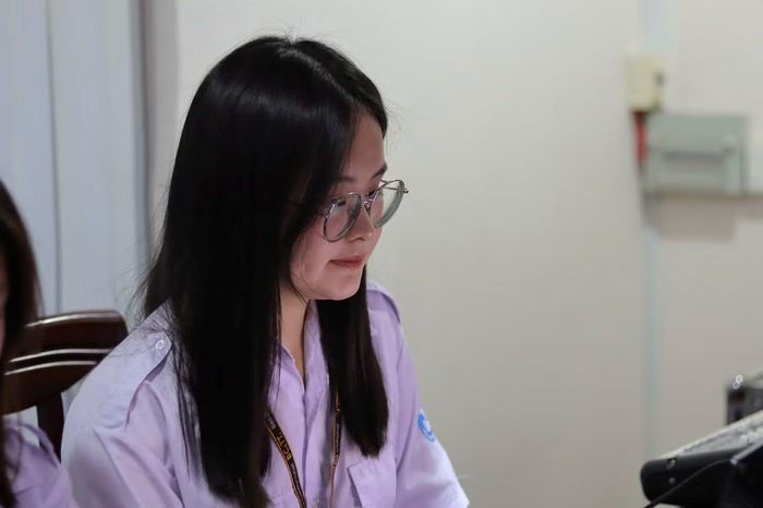  ﻿Theo Hà My, việc biết được các thành viên lớp đã nắm thông tin hay chưa cũng giúp bạn quản lý lớp tốt hơn. Ảnh: NVCC. 