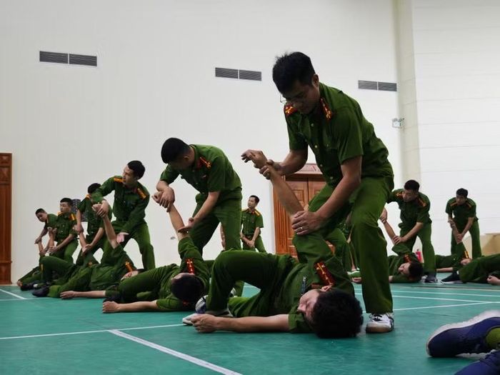 Ban tổ chức lớp cũng tiếp tục nghiên cứu và đưa vào huấn luyện các tình huống cụ thể cập nhật từ thực tế tuần tra