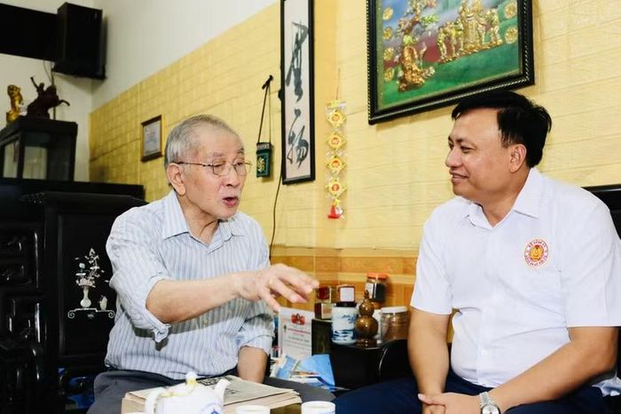 Cựu danh thủ Trần Đình Đức chia sẻ những kỷ niệm và thành tích đáng tự hào của đội bóng đá Công an Hà Nội trong hành trình vẻ vang 70 năm