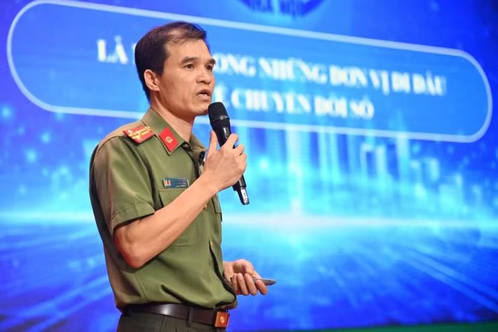 Thượng tá Dương Minh Tuyến, Phó trưởng Phòng - Phòng Tham mưu CATP Hà Nội tham luận tại tọa đàm