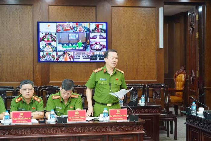 Đại tá Trần Thanh Tùng, Chánh Văn phòng Cơ quan CSĐT phát biểu tại Hội nghị
