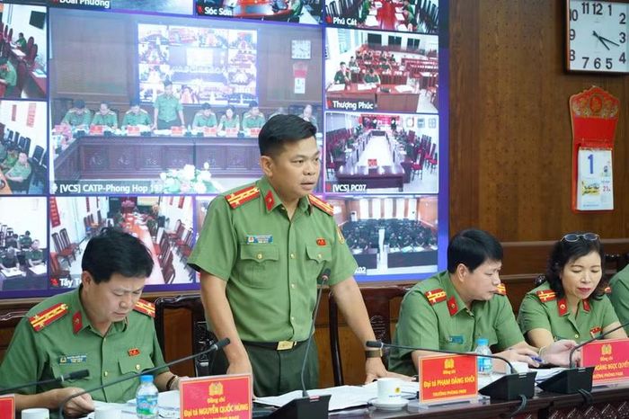 Đại tá Phạm Đăng Khôi, Trưởng phòng Quản lý xuất nhập cảnh phát biểu tại Hội nghị