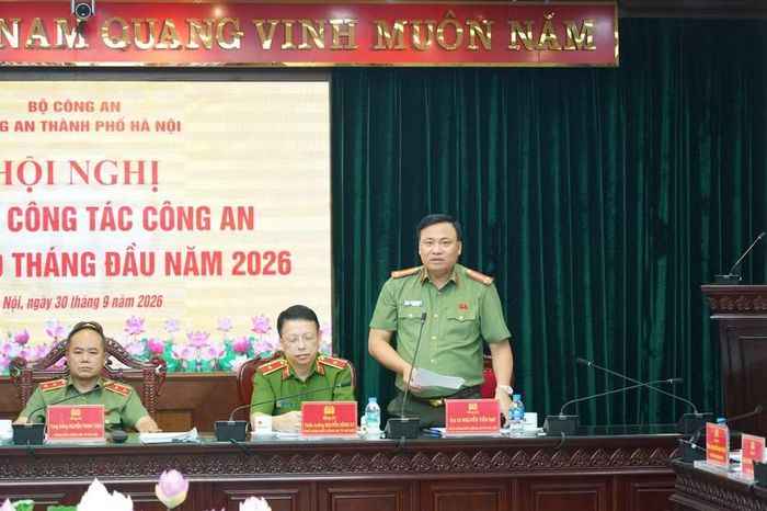 Đại tá Nguyễn Tiến Đạt, Phó Giám đốc CATP phát biểu tại Hội nghị