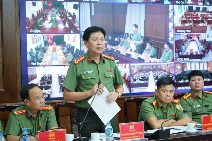 Đại tá Nguyễn Quốc Hùng, Trưởng phòng An ninh nội địa phát biểu tại Hội nghị