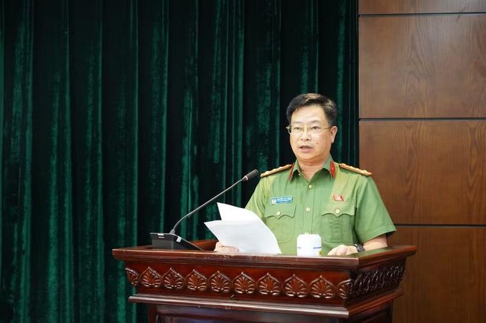 Đại tá Nguyễn Anh Tuấn, Trưởng phòng Tham mưu phát biểu tại Hội nghị