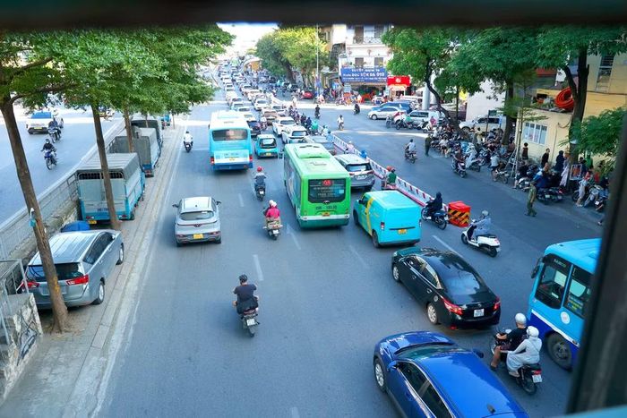 Tuyến đường cửa ngõ Trần Nhật Duật giữ được sự liền mạch, giải tỏa hoàn toàn áp lực giao thông khu vực cổng trường