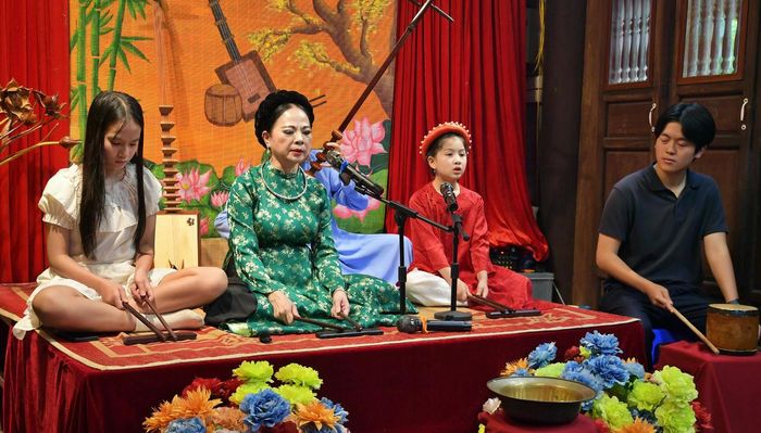 Di sản chỉ thực sự được trao truyền bền vững khi gắn với cộng đồng, từ việc gìn giữ ký ức, tri thức đến thực hành và phát huy các giá trị văn hóa trong đời sống đương đại.