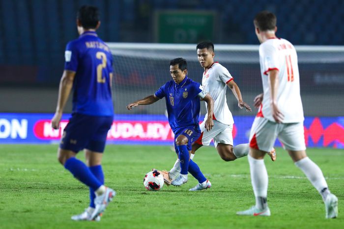  Chiến thắng 2-0 giúp Thái Lan vào chung kết sớm, nhưng chưa xóa được tranh luận về cách đội tuyển này muốn chơi trong tương lai. 