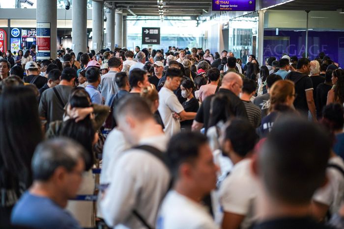 Hãng hàng không quốc gia Thái Lan phải huy động thêm nhân viên và 69 quân nhân thuộc Không quân Hoàng gia Thái Lan hỗ trợ xử lý hành lý. CEO Chai Eamsiri cho biết hãng đặt mục tiêu giải quyết lượng hành lý tồn trong khoảng 72 giờ. Đơn vị phải giảm khoảng 30-40% số chuyến bay khởi hành từ Bangkok trong những ngày tiếp theo để ổn định hoạt động.