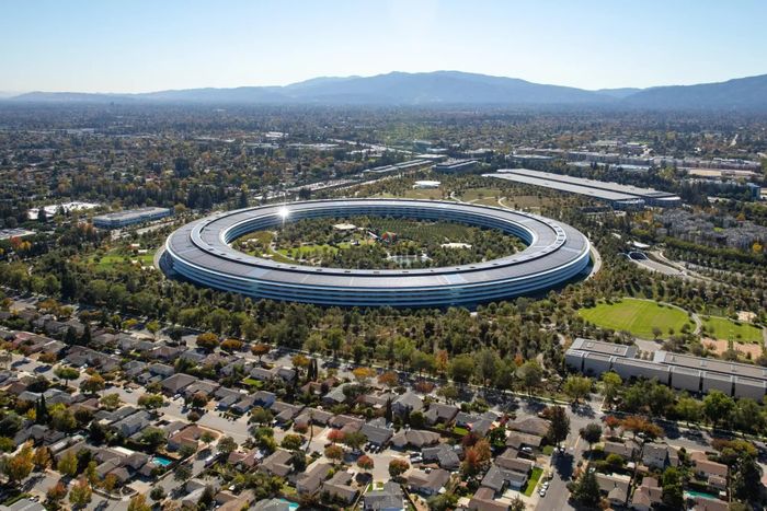 Khuôn viên Apple Park. Ảnh: Bloomberg.