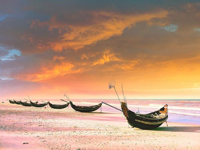 Vẻ đẹp nên thơ của bãi biển Tam Tiến