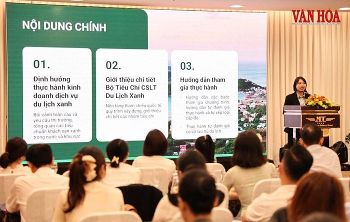 Chuyên gia chia sẻ thông tin tại hội nghị