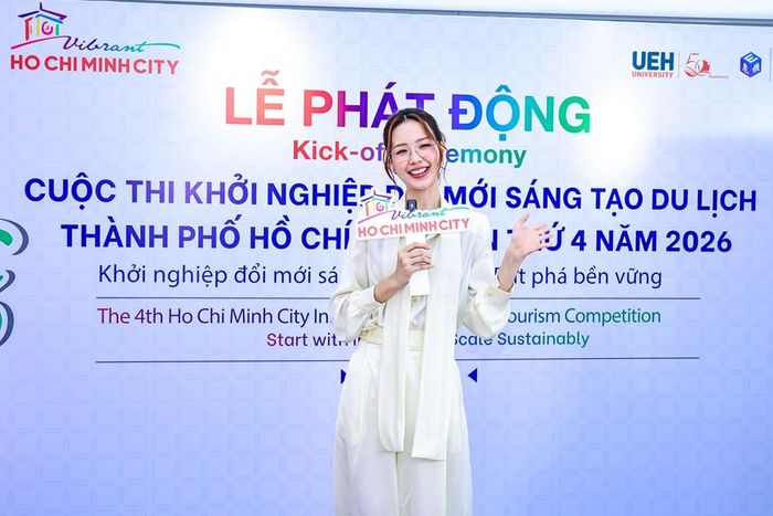 Hoa hậu Lê Nguyễn Bảo Ngọc tham gia vai trò diễn giả tại Talkshow "Truyền cảm hứng"