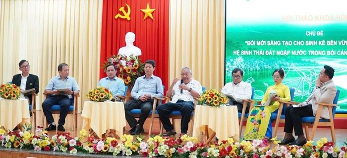 Các chuyên gia trao đổi về các mô hình sinh kế bền vững cho người dân ĐBSCL