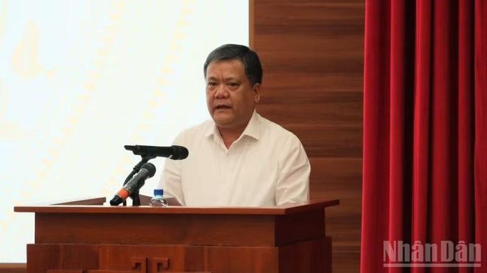 Đồng chí Trần Phong, Bí thư Tỉnh ủy phát biểu. (Ảnh: VŨ TÂN)