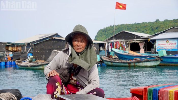 Từ những hộ dân đầu tiên ra đảo, một cộng đồng hơn 1.800 người đã hình thành tại đây.