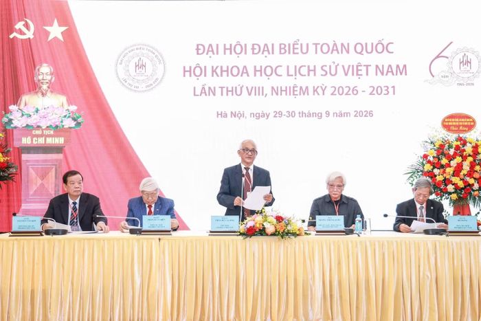 Đoàn Chủ tịch điều hành Đại hội. (Ảnh: QUANG VINH)