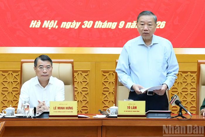 Tổng Bí thư, Chủ tịch nước Tô Lâm, Bí thư Quân ủy Trung ương phát biểu tại hội nghị.