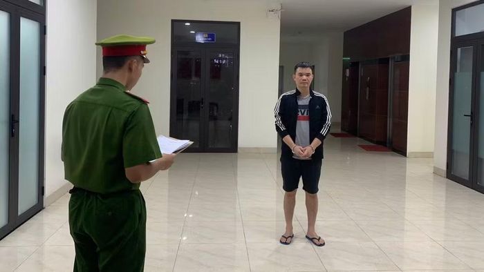 Trần Văn Quân tại cơ quan điều tra. (Ảnh: Công an cung cấp)