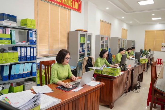 Cán bộ, hội viên phụ nữ Binh đoàn 11 luôn tích cực thực hiện nhiệm vụ.