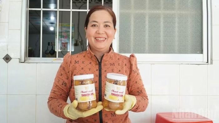 Sản phẩm Chanh muối Thuận An, xã Vị Thanh 1 được công nhận OCOP 3 sao. (Ảnh: VĂN ÚT)