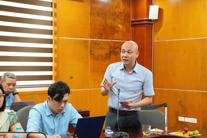 Đại diện đơn vị trực thuộc Bộ Công thương phát biểu tham luận về giải pháp giải ngân kinh phí và kết nối thị trường cho các sản phẩm khoa học-công nghệ. (Ảnh: Mai Huyên)