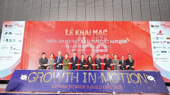 Các đại biểu thực hiện nghi thức khai mạc triển lãm (ảnh: Ban tổ chức)