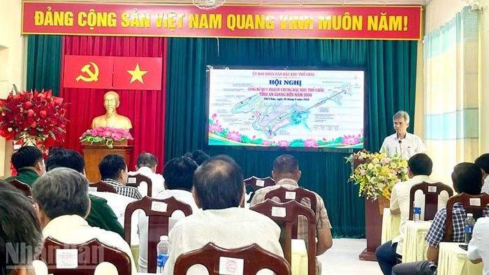 Quang cảnh buổi công bố quy hoạch. (Ảnh: QUỐC TRINH)